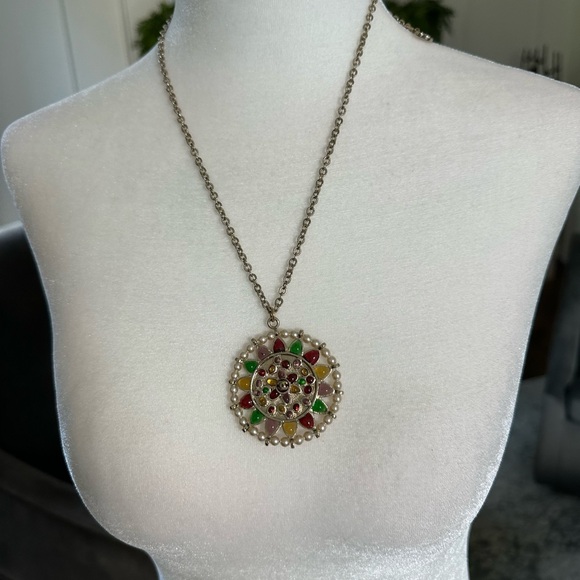 CHANEL NECKLACE - Picture 12 of 17